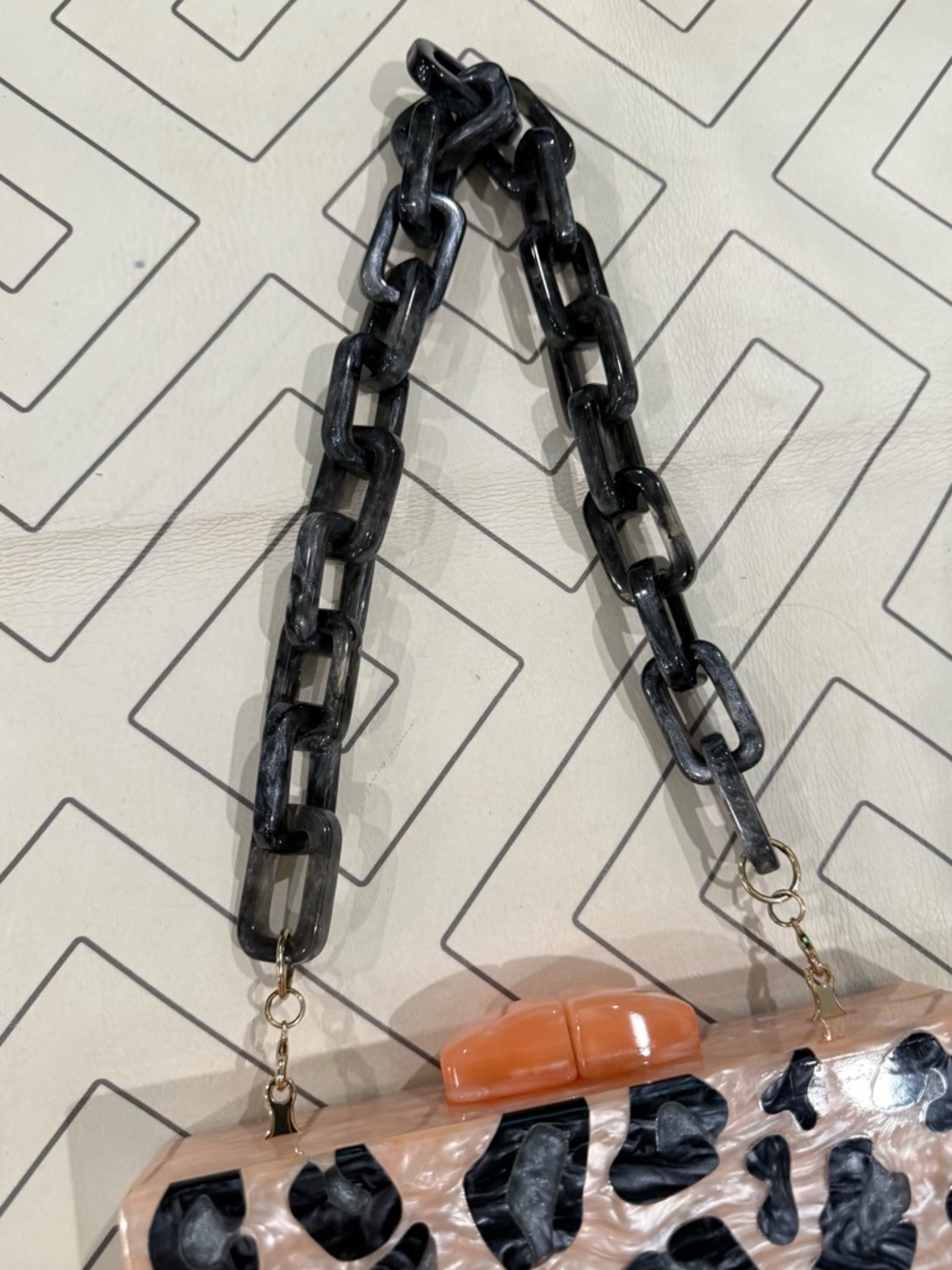 Tuckernuck Pink Leopard Acrylic Purse and Chain Acrylic Strap - Picture 2 of 12